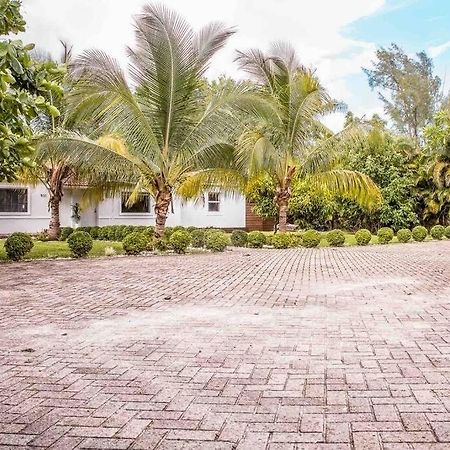 House With Pool, 10 Mins Drive To The Beach! Miami Shores Exterior foto