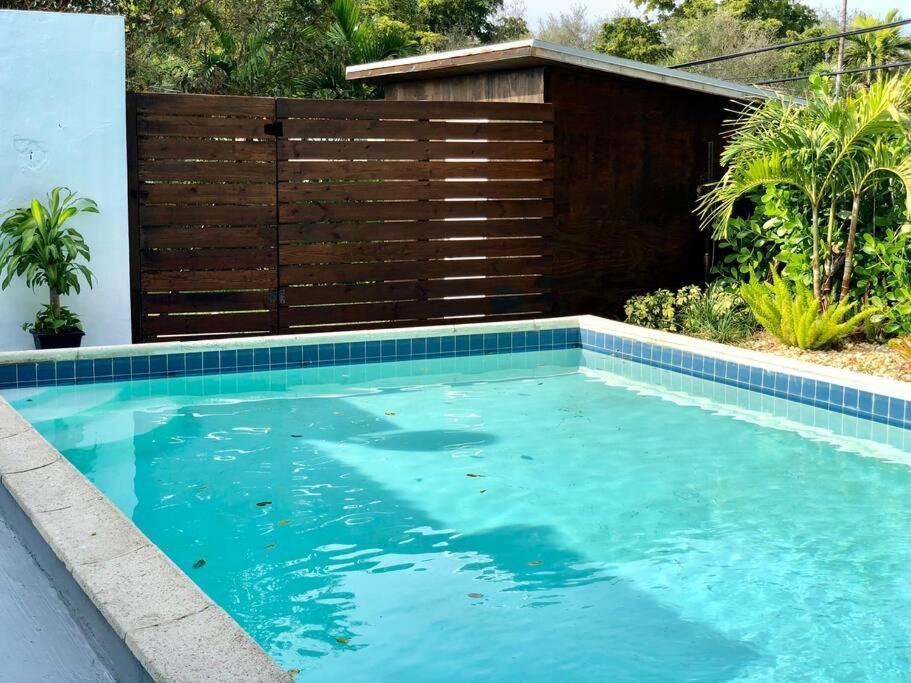 House With Pool, 10 Mins Drive To The Beach! Miami Shores Exterior foto